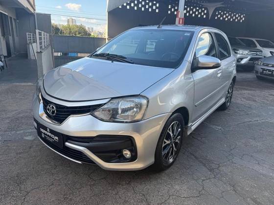 TOYOTA ETIOS 1.5 PLATINUM 16V FLEX 4P AUTOMÁTICO